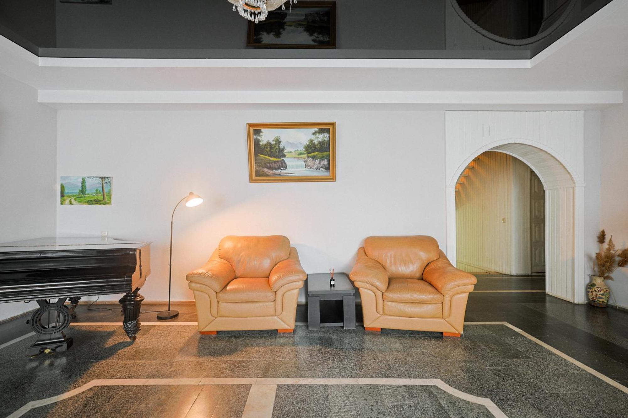 Hotel White House ティビリシ エクステリア 写真